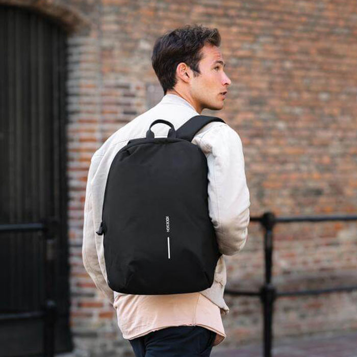 RFID Secure. Anti-theft back pack in RPET (1)