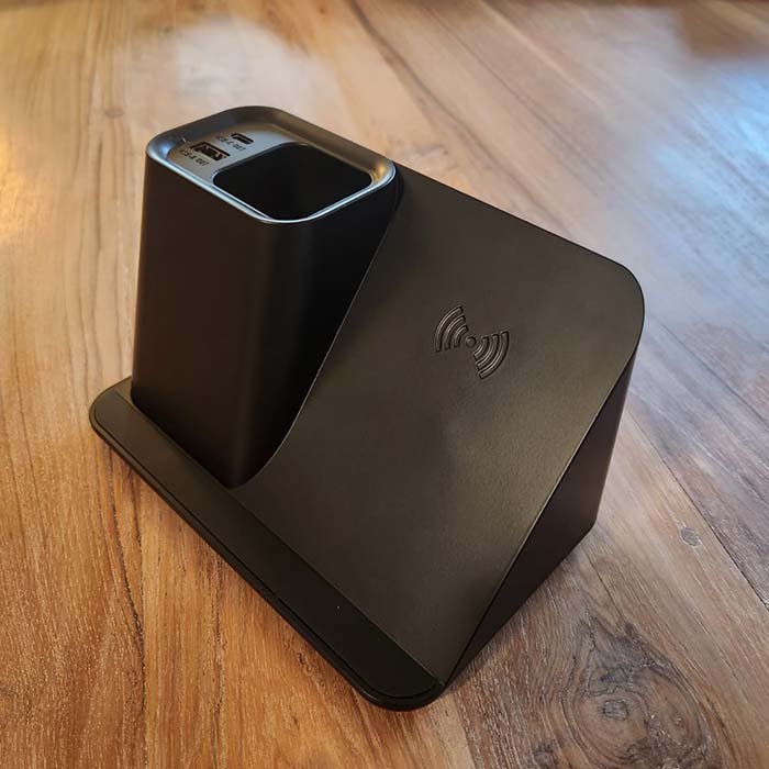 Wilcon Pen holder with wireless charger. Light up logo (3)