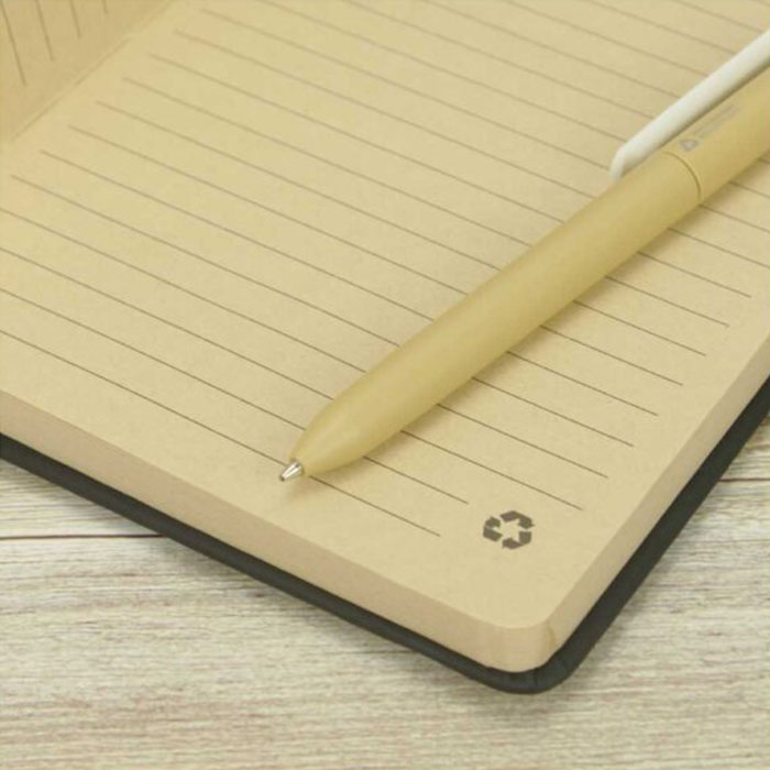 Caytre Bamboo A5 notebook with pen loop & page marker (3)