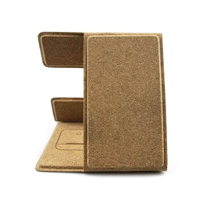 Corizza Eco-friendly fast 3-in-1 wireless charging station. (2)