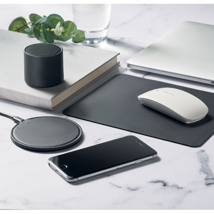 Schwarz Recycled Polyester & PU wireless speaker (2)