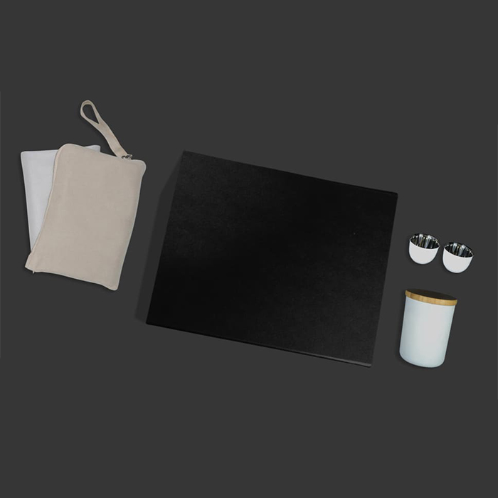 Gift Set 7 Gift set oud candle, khawa cups, prayer mat (3)