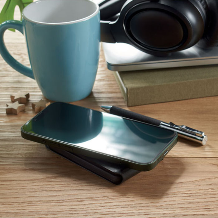 Lorweth Foldable Magnetic charger 15W (5)