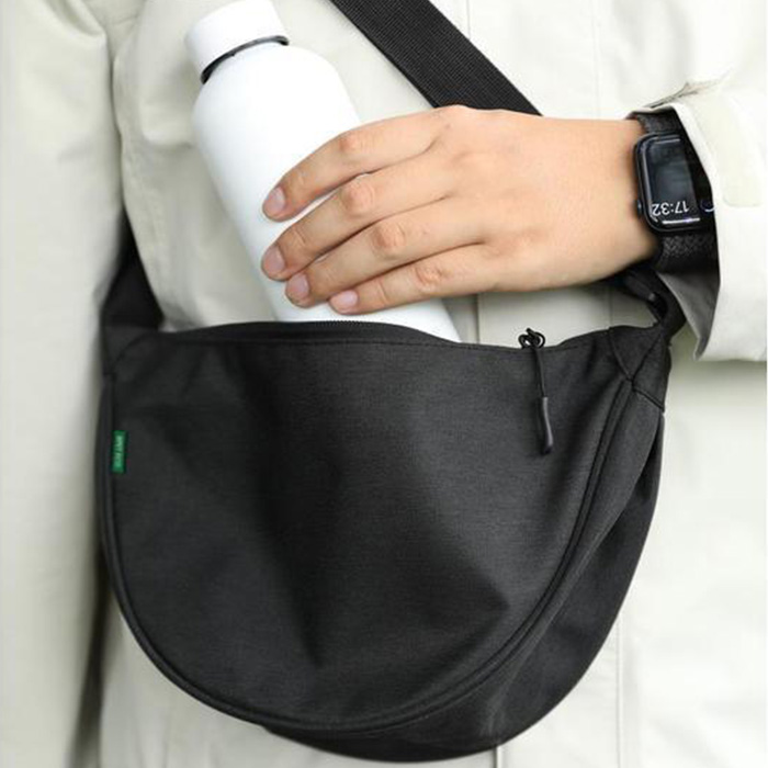 Archer Recycled sling bag (2)