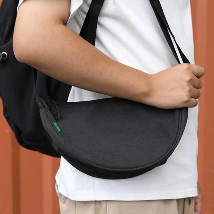 Archer Recycled sling bag (3)