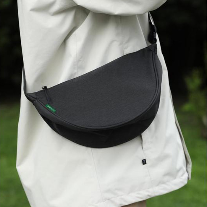 Archer Recycled sling bag (4)