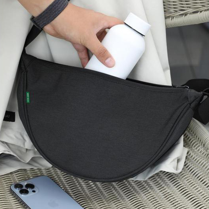 Archer Recycled sling bag (5)