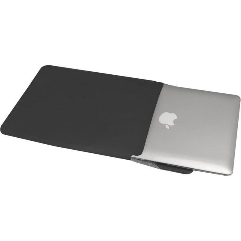 Diana 15W magnetic charger laptop sleeve. (4)