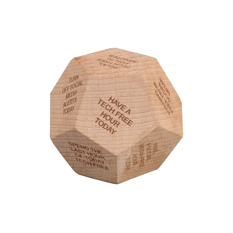 Dodie Digital detox wooden dice. (1)