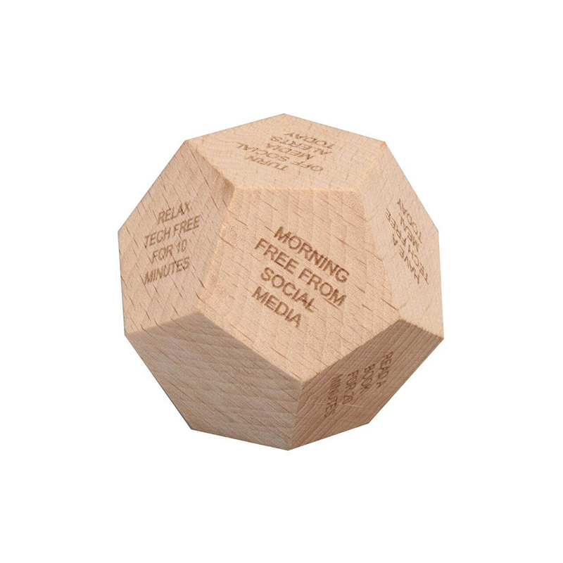 Dodie Digital detox wooden dice. (3)