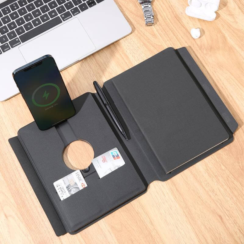 Jackie 15W Mag-Wireless Charger, 10,000mAh power bank, 32GB built-in USB drive & 64-sheet notebook (2)