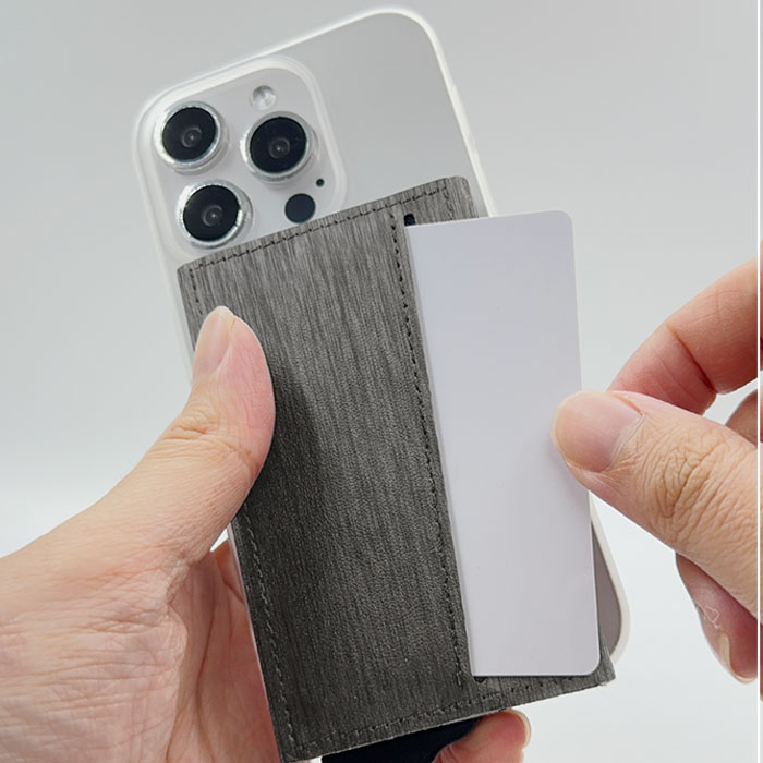 Mike Recycled PU-RCS aluminium card holder. (2)