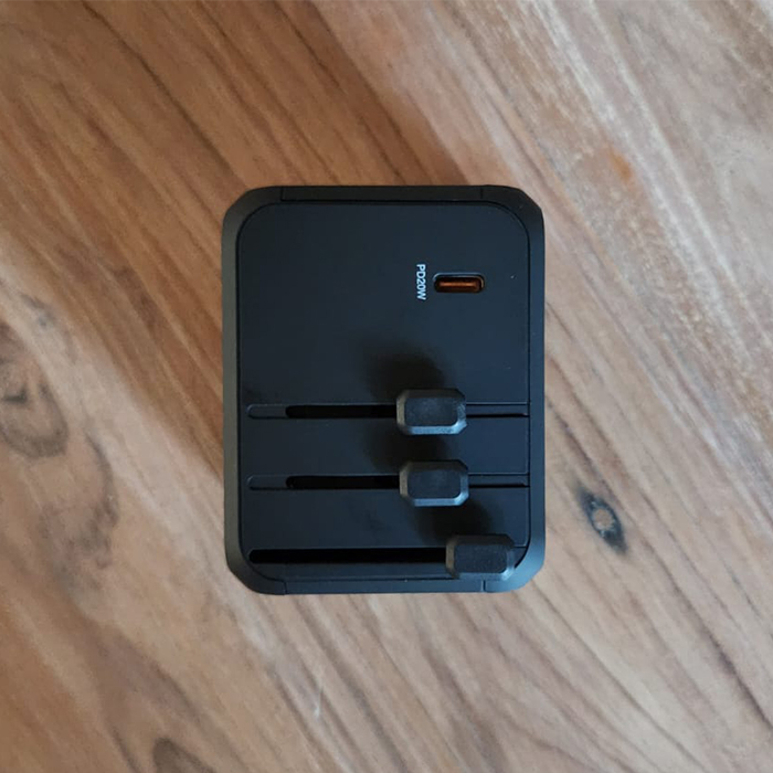 Starnet 3 Type C and 2 USB A ports universal travel adapter (4)