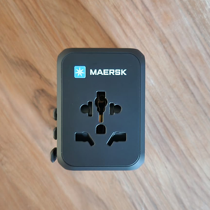 Starnet 3 Type C and 2 USB A ports universal travel adapter (5)