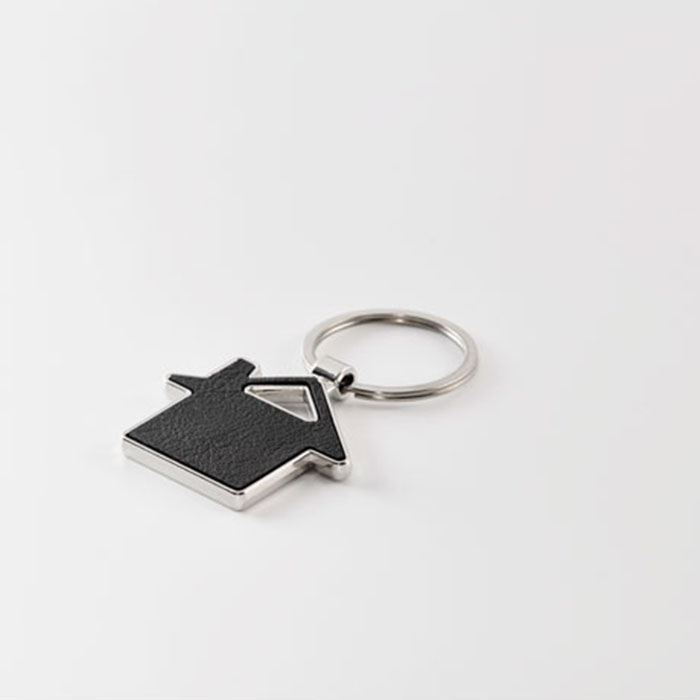 Tracy House shaped key ring. (2)