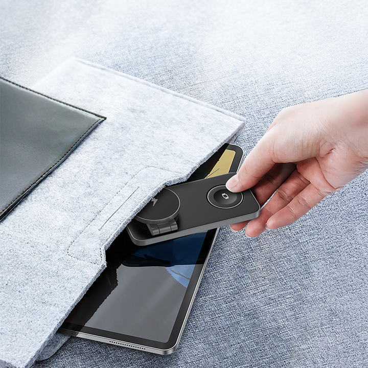 Armstrong Compact 3-in-1 magSafe charger (8)