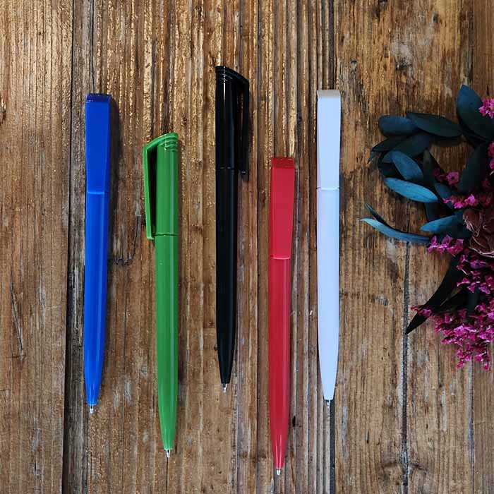 Nadal Lightweight plastic pen