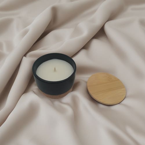 Mona Ceramic holder & bamboo lid candle (2)