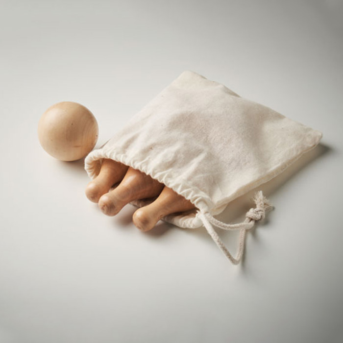 Zuri Mini pine wood bowling set. (6)