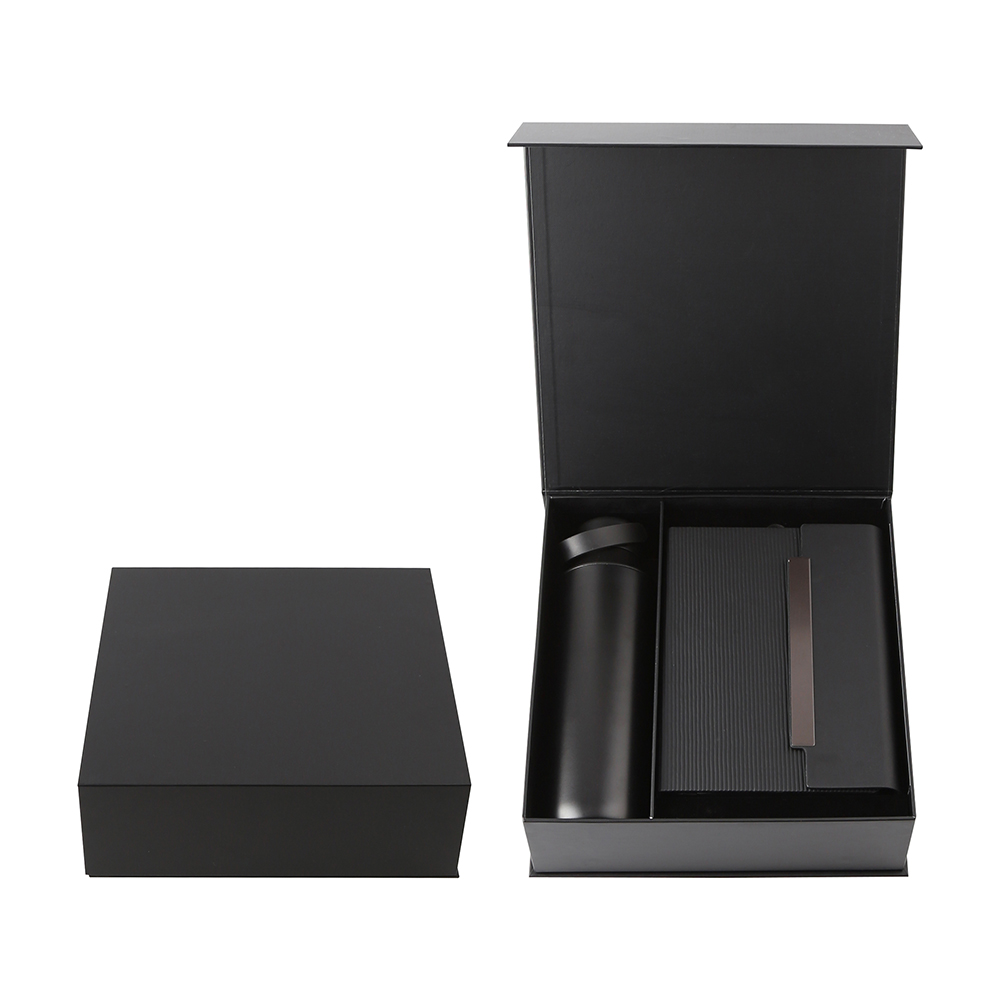 Gift Set 43 Onboarding gift pack for employees (1)