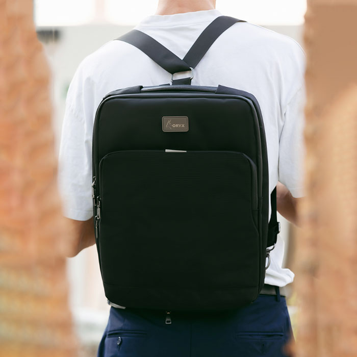 Isaac 3-In-1 travel bag. (8)