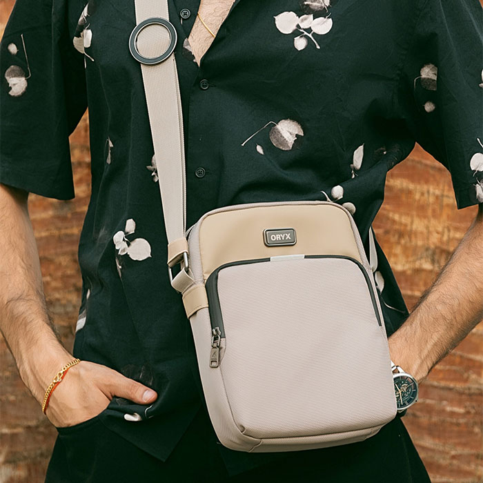 Leonard Lightweight MagSafe compatibility (phone holder) sling bag (1)