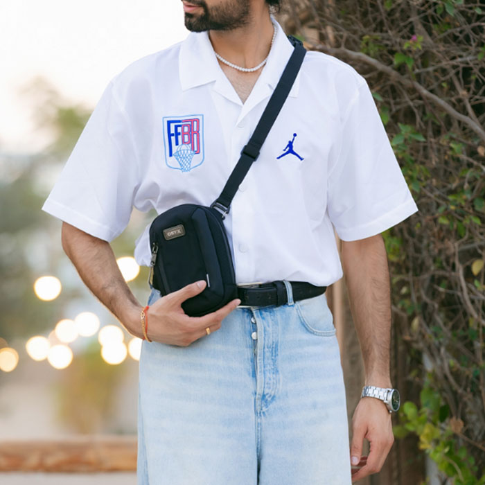 Medgar Modern sling bag (4)