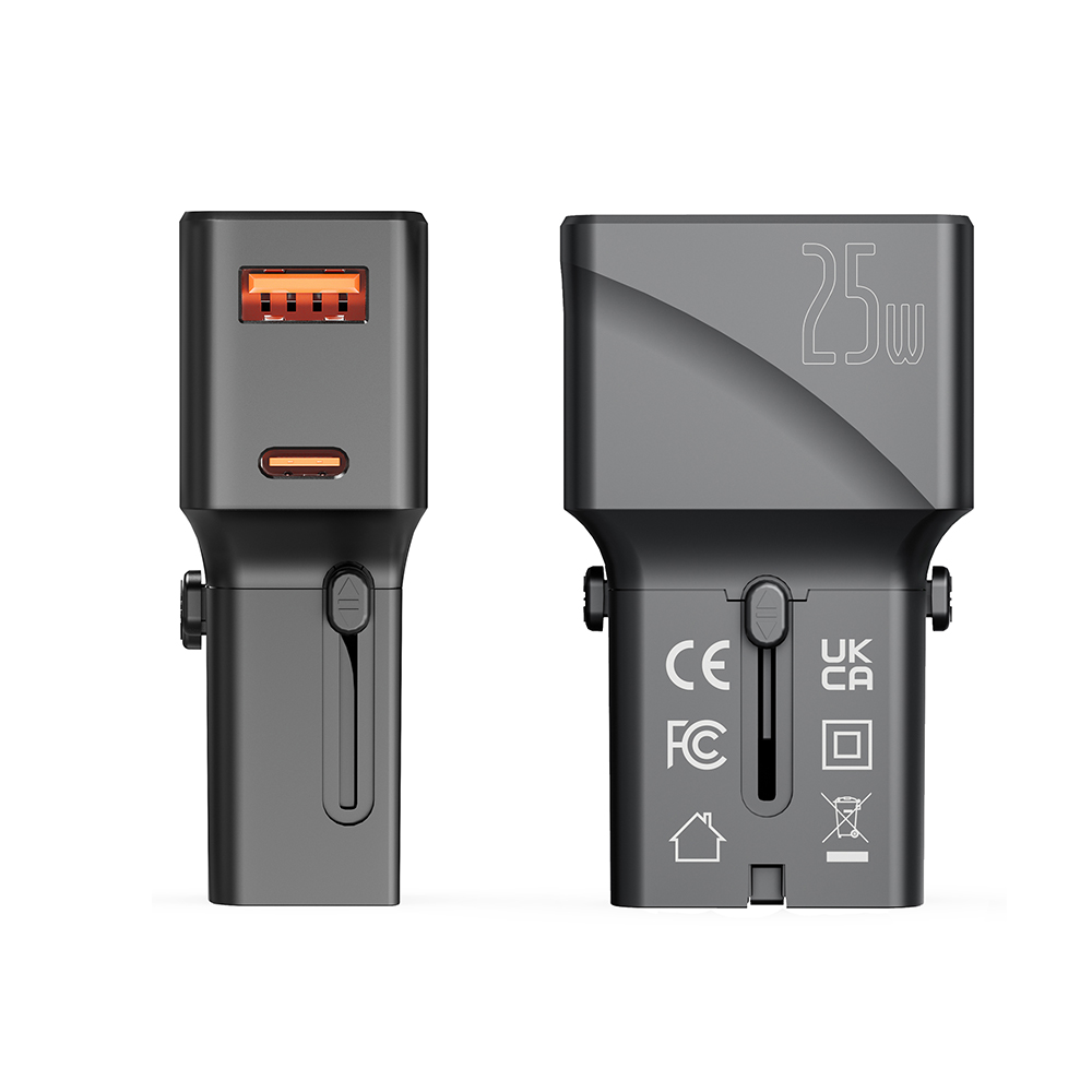 Noam Mini travel adapter (1)