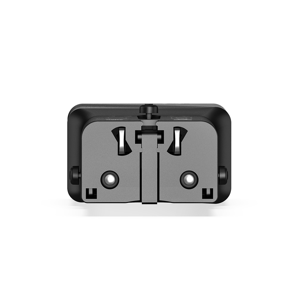 Noam Mini travel adapter (10)