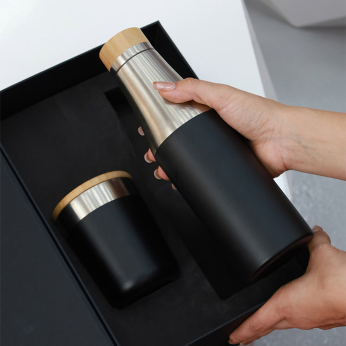 Gift Set 50 Bottle & tumbler gift set (1)