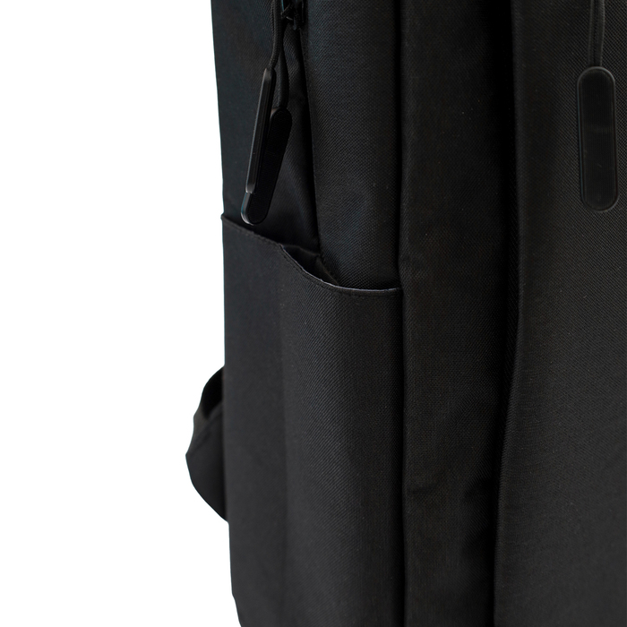 Veonix Polyester promotional backpack. (1)