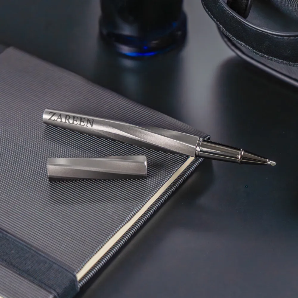 Hobbs Swirl design pen in PU leather box (1)